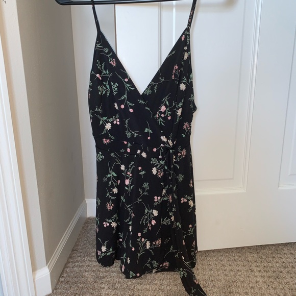 Floral Romper - Picture 2 of 4